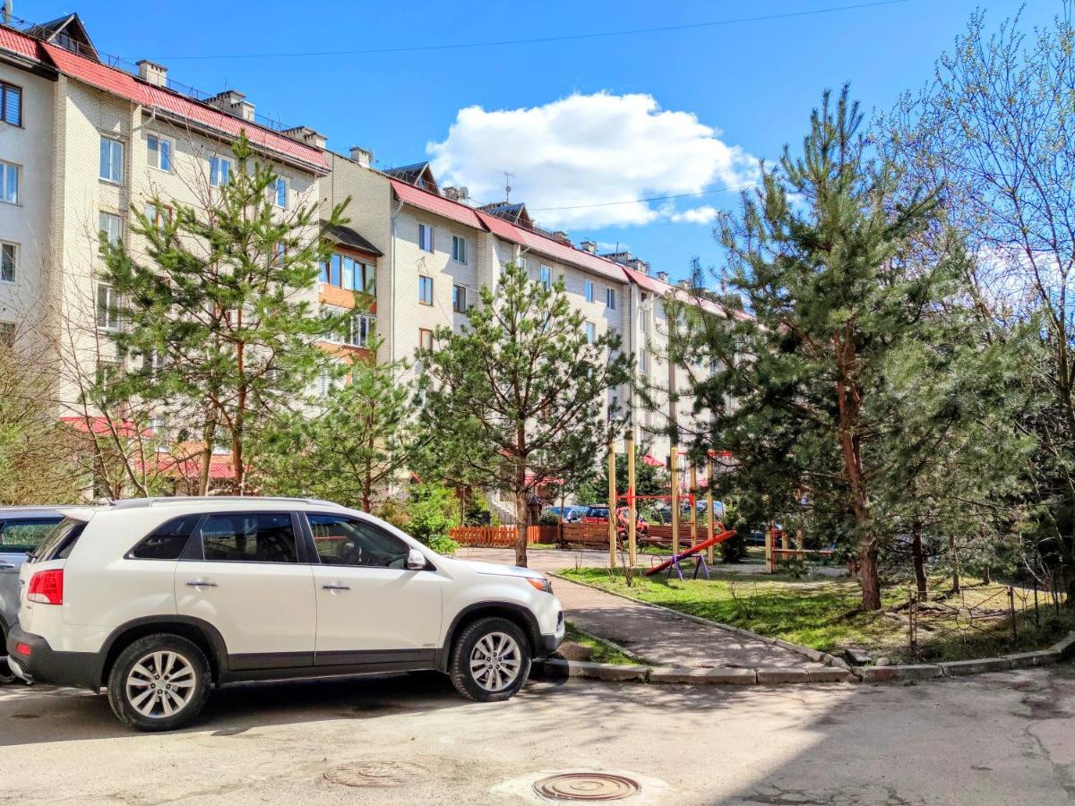 Positive Appartement Lviv Buitenkant foto